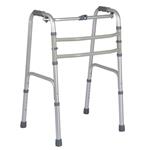 DEAMBULATORE PIEGHEVOLE CON FUNZIONE FISSA OD OSCILLANTE E CHIUSURA CON PULSANTE - ALTEZZA REGOLABILE 82-92 cm - PORTATA MAX 130 kg - CON MANOPOLE IMBOTTITE E PUNTALI IN GOMMA ANTISCIVOLO - IN ALLUMINIO ANODIZZATO 