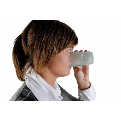 TAZZA INCLINATA ED ERGONOMICA (Blu) CON DOPPIO MANICO E TAPPO - BECCUCCIO PER LA SUZIONE - MODELLO HandyCup - 237ml