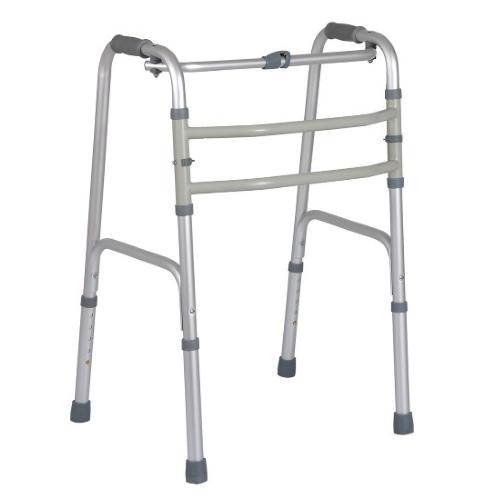 DEAMBULATORE PIEGHEVOLE CON FUNZIONE FISSA OD OSCILLANTE E CHIUSURA CON PULSANTE - ALTEZZA REGOLABILE 85-103 cm - PORTATA MAX 130 kg - CON MANOPOLE IMBOTTITE E PUNTALI IN GOMMA ANTISCIVOLO - IN ALLUMINIO ANODIZZATO 
