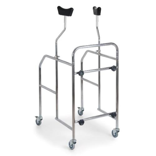 DEAMBULATORE SMONTABILE CON APPOGGIO SOTTOASCELLARE - 4 RUOTE PIROETTANTI (2 CON FRENI) - SUPPORTO REGOLABILE IN ALTEZZA, LARGHEZZA E PROFONDITA' - PORTATA MAX 130kg - PUO' ESSERE UTILIZZATO CON UN SEDILE(Opzional) - APPOGGI IMBOTTITI - IN ACCIAIO CROMATO