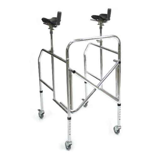 NOLEGGIO MENSILE - DEAMBULATORE PIEGHEVOLE CON APPOGGIO ANTIBRACHIALE - 4 RUOTE PIROETTANTI (2 CON FRENI) - GAMBE E APPOGGI REGOLABILI IN ALTEZZA - ALTEZZA APPOGGI 97-142,5 cm - PORTATA MAX 130 kg - IN ACCIAIO CROMATO