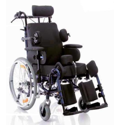 POLTRONA POLIFUNZIONALE ASSISTITA (ruote posteriori Ø 60 cm) (seduta 45 cm) Kit solleva gambe incluso, SEDUTA BASCULANTE, SCHIENALE RECLINABILE, POGGIATESTA ANATOMICO REGOLABILE - RUOTINI ANTIRIBALTAMENTO