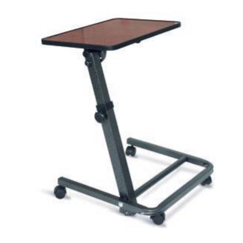 TAVOLINO SERVITORE DA LETTO SU RUOTE CON 1 PIANO INCLINABILE (60 x 40 cm) SOLLEVAMENTO MANUALE - COLORE LEGNO - ALTEZZA BASE CHE SI INFILA SOTTO IL LETTO: 7,5 cm - Pieghevole e facilmente collocabile in poco spazio.