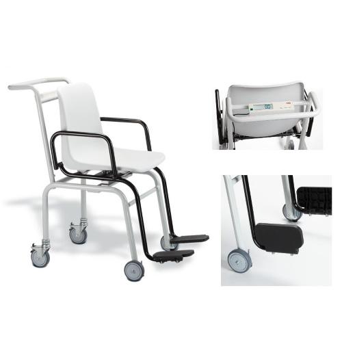 SECA - Bilancia digitale a poltrona con ruote - Portata 200 kg - divisione 100 g -  braccioli ribaltabili e poggiapiedi ripiegabili.  Classe III. Alimentazione a batterie