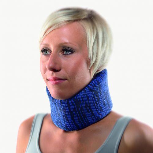 COLLARE ECO MORBIDO - H 5.5 cm - TG 0 - BLU - Supporto cervicale anatomico - Apertura all’altezza della laringe - Gommapiuma morbida a poro aperto - Chiusura a velcro, regolabile