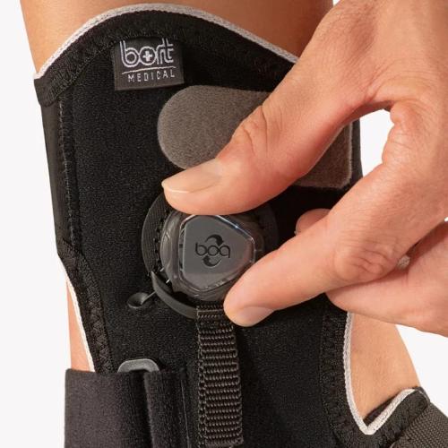 BORT MalleoXpress Active - TAGLIA M (CIRC. 21 -23 CM) PIEDE SX - NERO - Bendaggio morbido per mobilizzare e stabilizzare l'articolazione tibio-tarsale - Completamente apribile - Chiusura Boa  